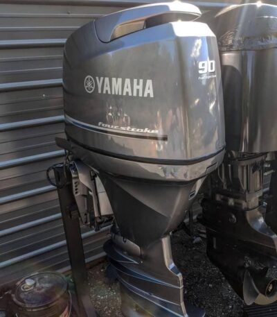 2010 Yamaha 90 PS 4-Takt 20'' Welle Außenbordmotor - Alpha Marine Außenbordmotoren