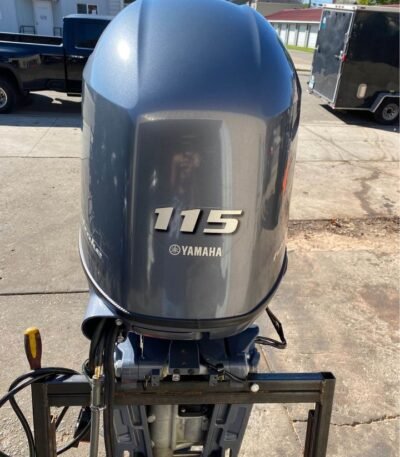 2015 Gebrauchte Yamaha 115 PS 4-Takt 20" Welle | F115LB | Alpha Marine