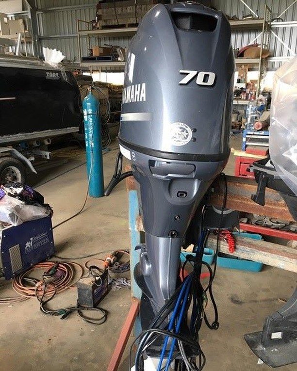 2015 Yamaha 70 PS 4-Takt 25'' Welle Fernsteuerung mit Power Tilt & Trim Außenbordmotor - Alpha Marine Außenbordmotoren 2015 Yamaha 70 PS 4-Takt 25'' Welle Fernsteuerung mit Power Tilt & Trim Außenbordmotor - Alpha Marine Außenbordmotoren