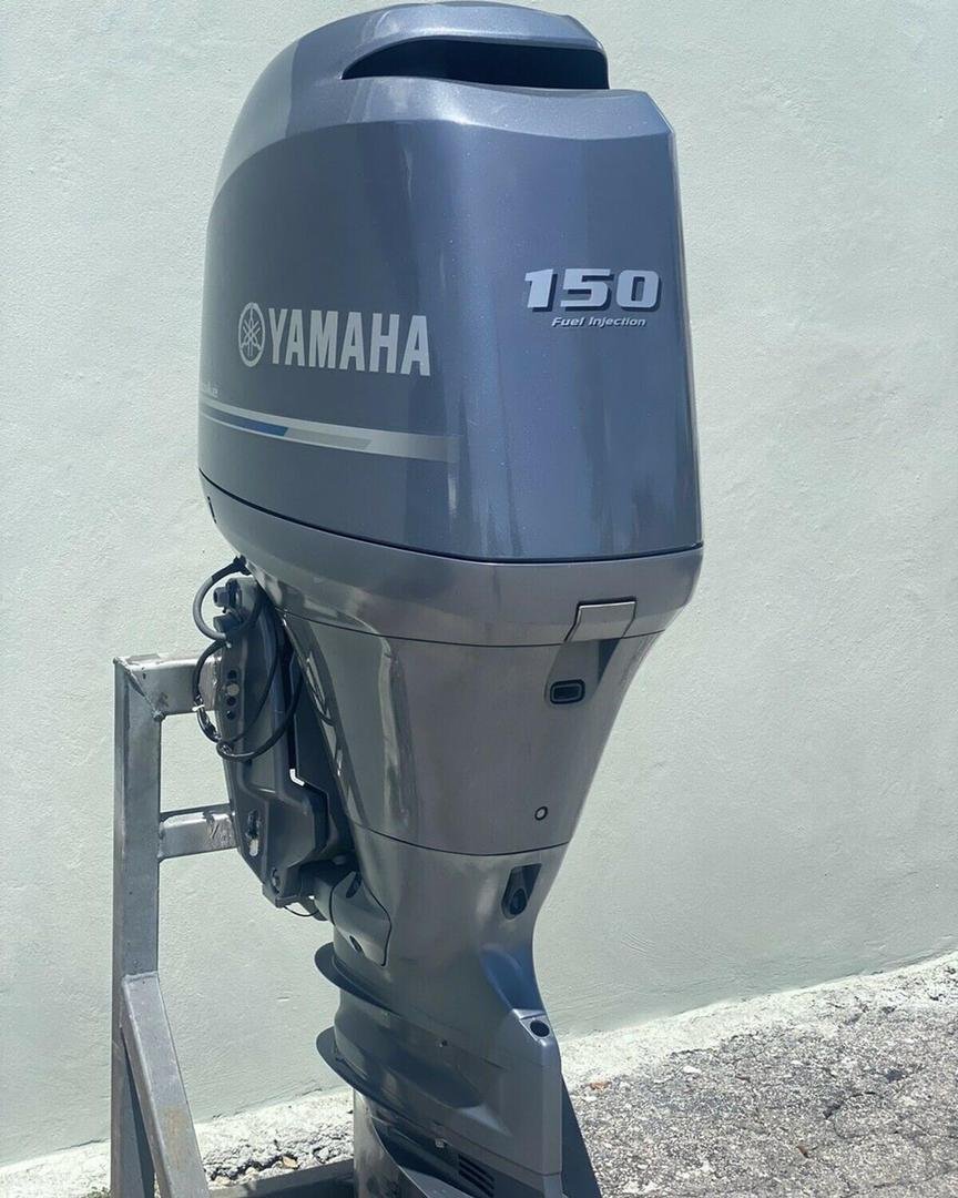 2018 Yamaha 150 PS 4-Takt 25" Welle Fernsteuerung mit Power Tilt & Trim Außenbordmotor - Alpha Marine Außenbordmotoren 2018 Yamaha 150 PS 4-Takt 25" Welle Fernsteuerung mit Power Tilt & Trim Außenbordmotor - Alpha Marine Außenbordmotoren