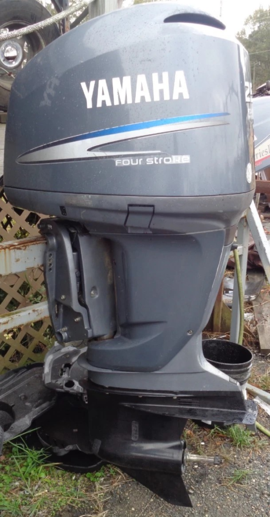 GEBRAUCHT 2007 YAMAHA F250 250 PS 4-TAKT 25" AUSSENBORDER MOTOR BOOTSMOTOR links — Gebrauchte Außenborder