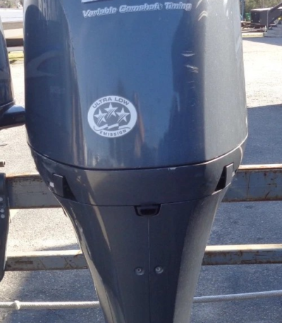 Gebrauchter 2013 Yamaha 200 PS 4-Takt 25" Außenbordmotor F200XB — Gebrauchte Außenbordmotoren